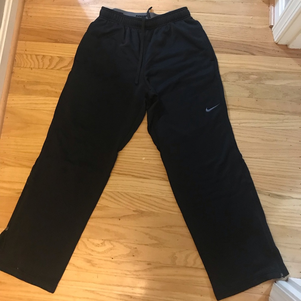 Men’s Nike Sweatpants - Large